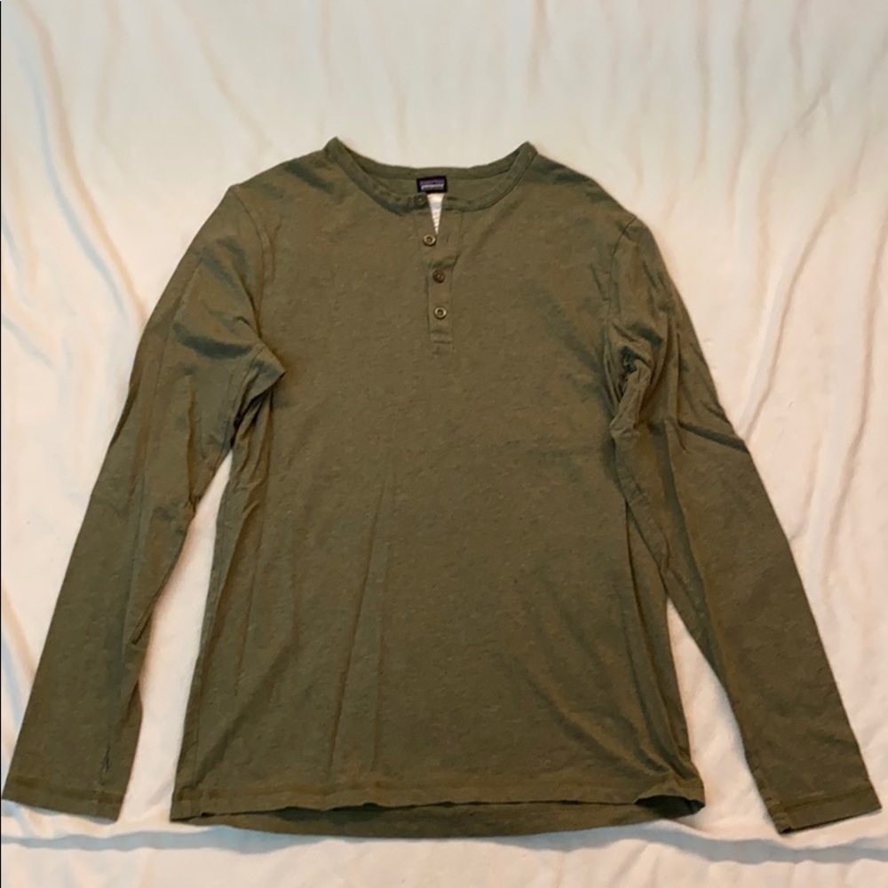 Patagonia Olive Long Sleeve Henley Men Small S